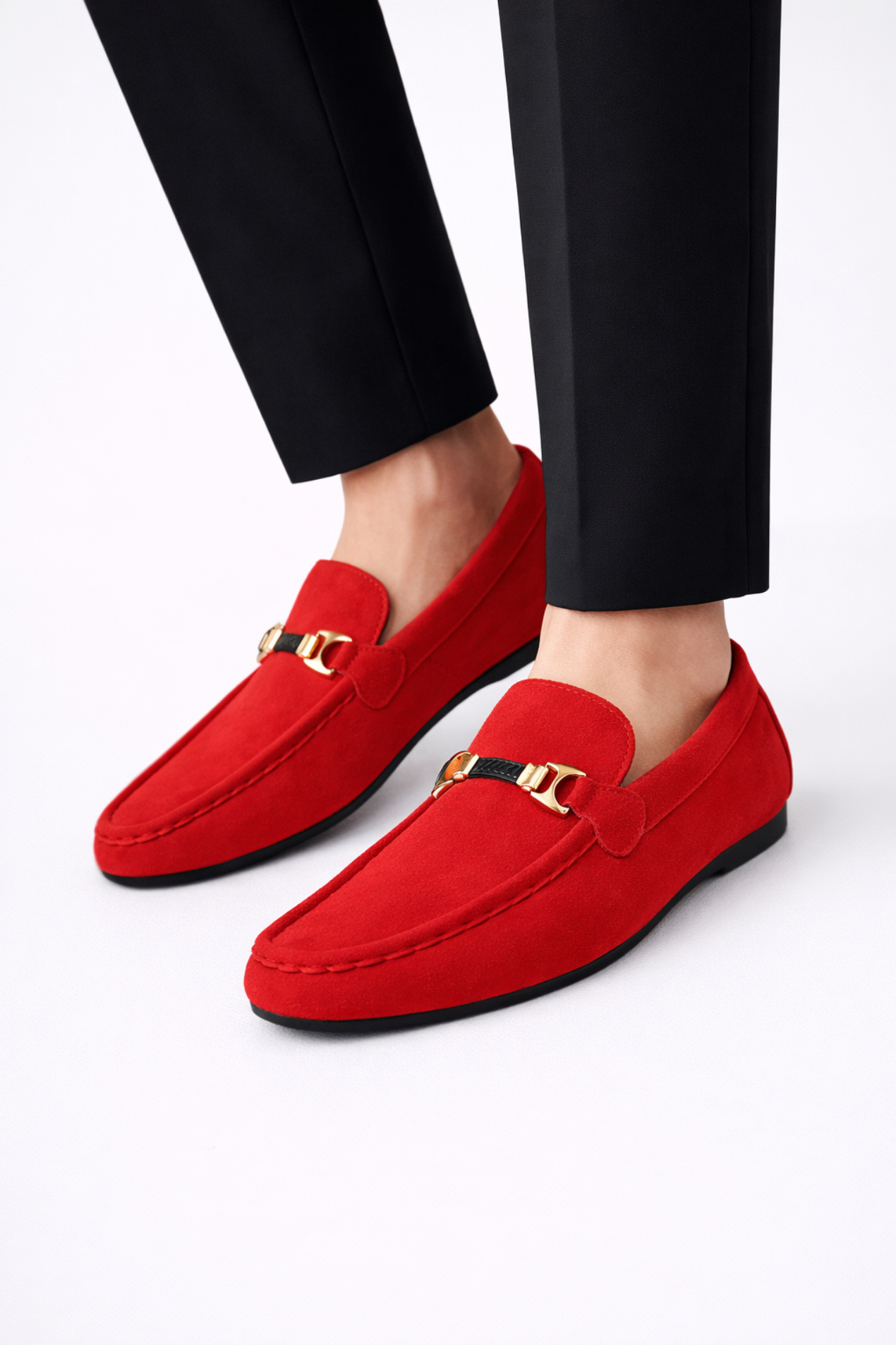 Mocassini da Uomo Effetto Scamosciato – Scarpe Eleganti Slip-On con Dettaglio Metallico