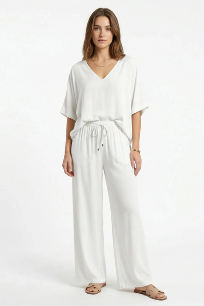 Completo da Donna 2 Pezzi – Top Scollo a V e Pantaloni Ampi Fluidi