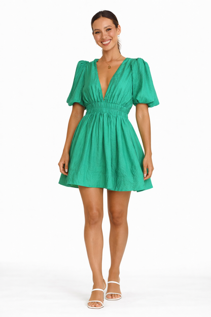 Vestito Corto da Donna con Scollo a V – Abito Fluido Elegante con Vita Smock