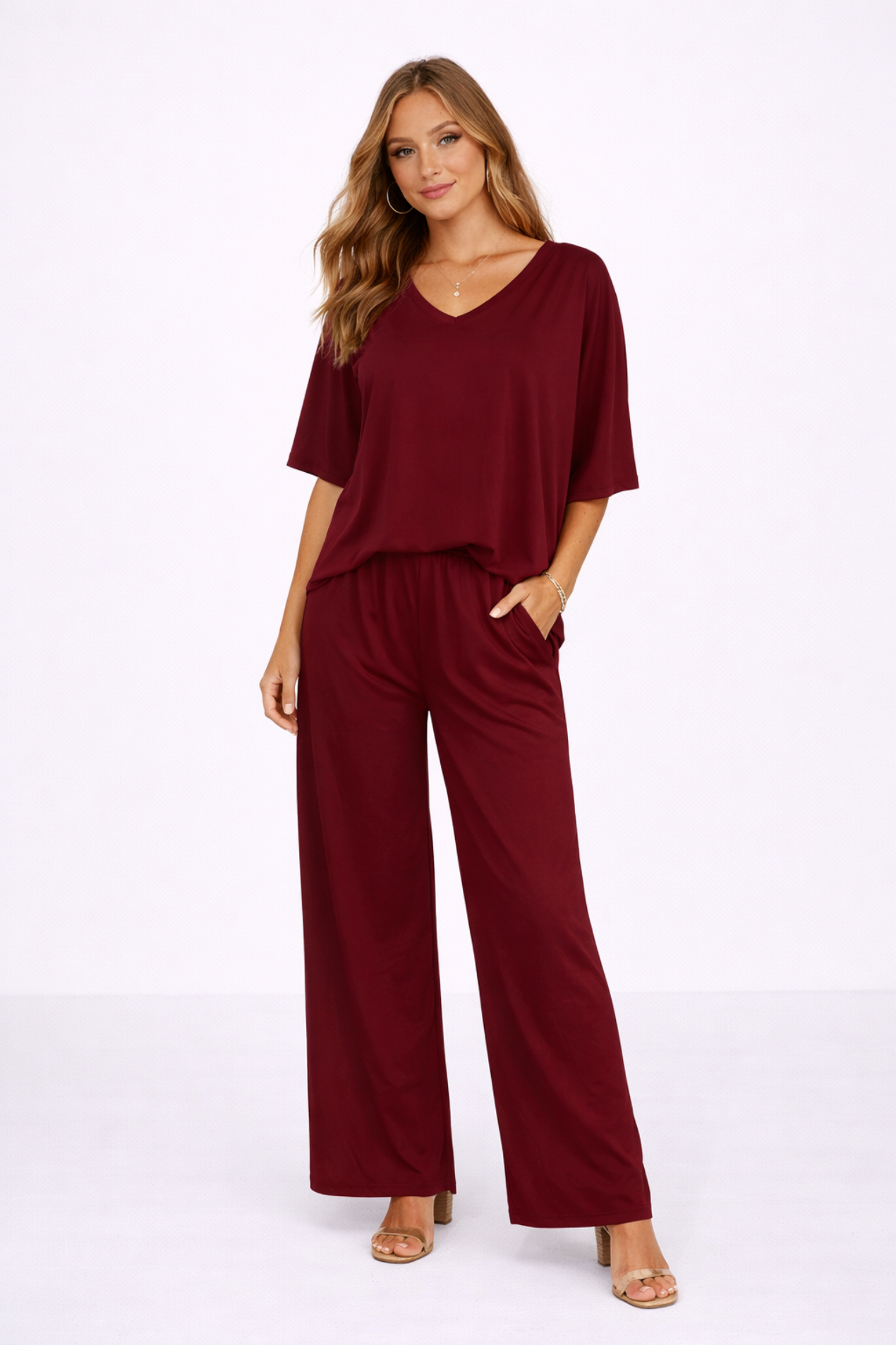 Completo da Donna 2 Pezzi – Top Scollo a V e Pantaloni Ampi Fluidi