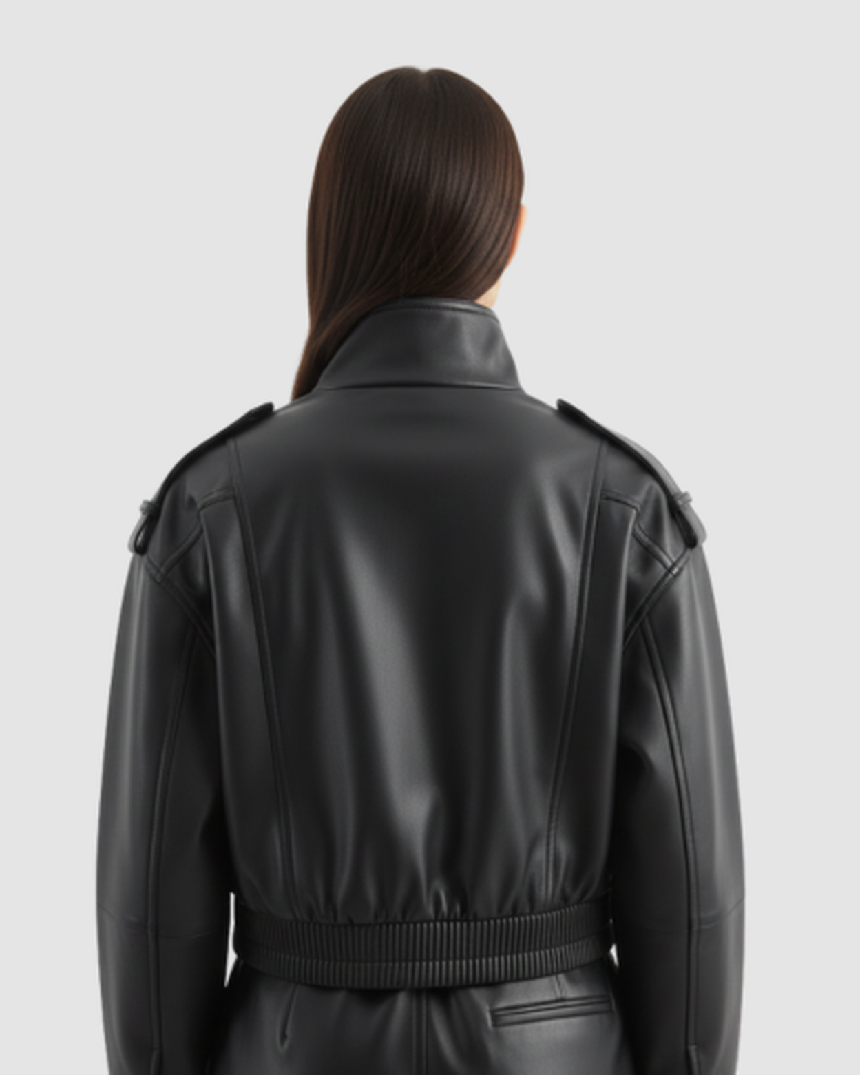 Veste courte en cuir à col montant et poches cargo