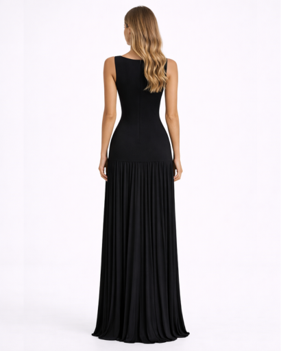 Robe longue ajustée sans manches avec jupe plissée fluide