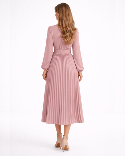 Robe midi plissée à manches longues avec col montant et ceinture