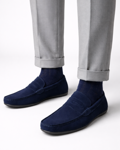 Mocassins homme en daim à enfiler avec couture apparente