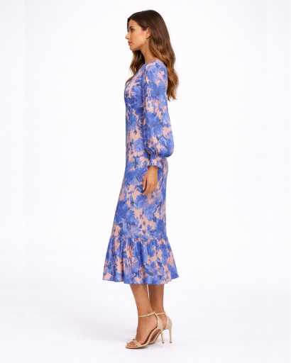 Robe midi fleurie à manches longues avec décolleté en V et volant