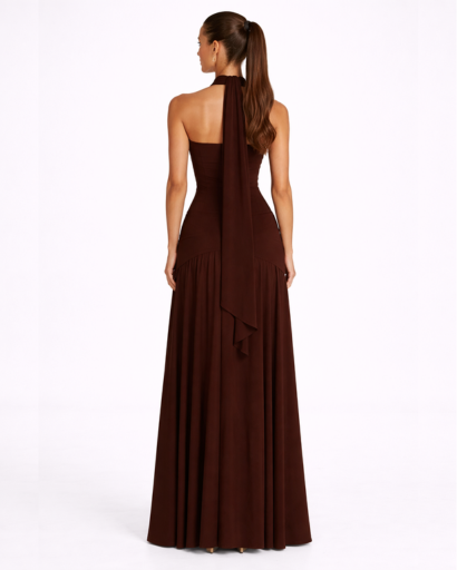 Robe longue asymétrique bandeau avec fente et tour de cou drapé