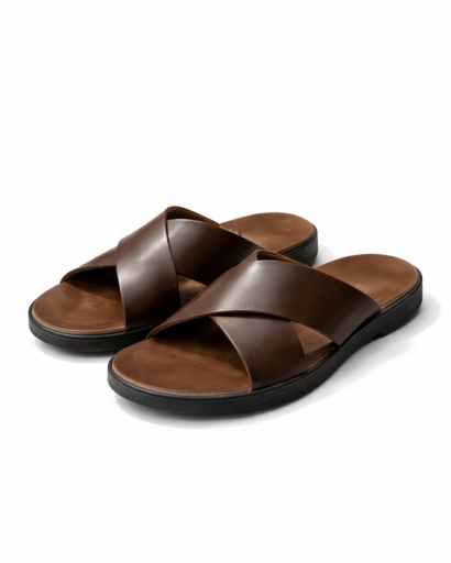 Sandales plates homme à brides croisées design minimaliste