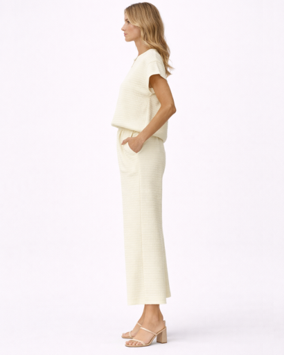 Completo donna top a maniche corte e pantalone largo testurizzato