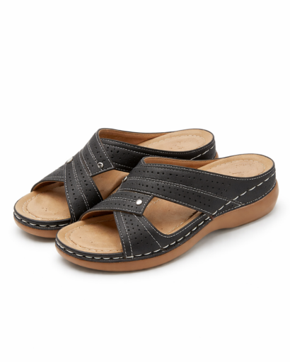 Sandali da donna con fasce incrociate traforate e suola comfort