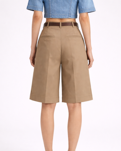 Short da tailleur da donna a vita alta con taglio ampio e pinces