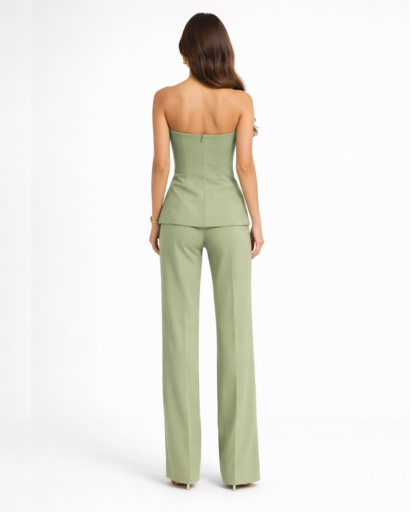 Ensemble pantalon tailleur bustier coupe ajustée avec boutons et jambes larges