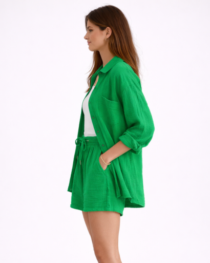 Ensemble short femme avec chemise fluide à boutons et taille élastique