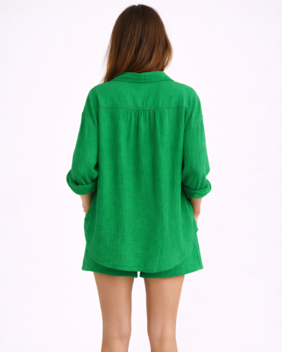 Ensemble short femme avec chemise fluide à boutons et taille élastique