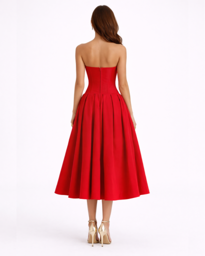 Robe bustier midi évasée avec décolleté structuré et taille cintrée