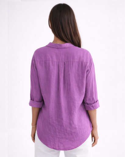 Chemise femme fluide à manches longues avec col classique et boutons